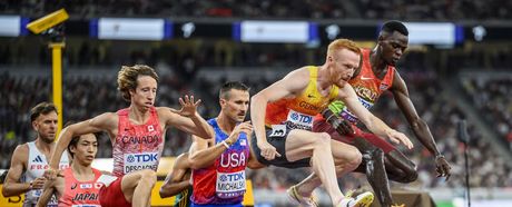 Frederik Ruppert (LAV Stadtwerke Tübingen) im Finale über 3.000 Meter Hindernis 