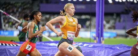 Jolanda Kallabis (FT 1844 Freiburg) in Runde 1 über 1.500 Meter 